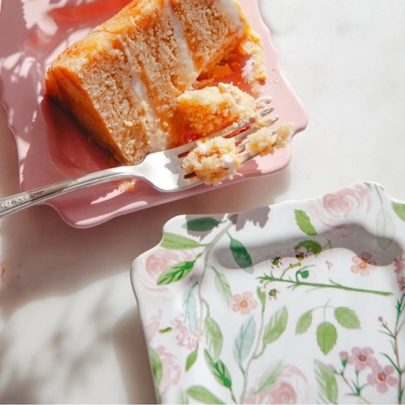 Sweet Laurel 6" Dessert Plates. New in box - Picture 1 of 6